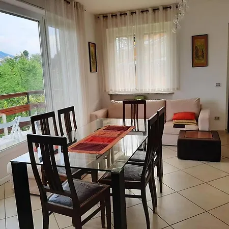 La Finestra Sul - In Con Vista E Posto Auto Coperto Apartment Stresa